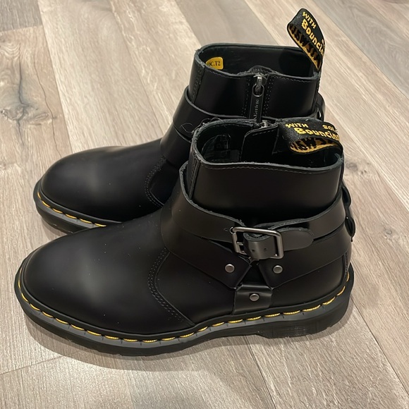 DR. MARTENS JAIMES LEATHER HARNESS CHELSEA BOOTS - Picture 9 of 15